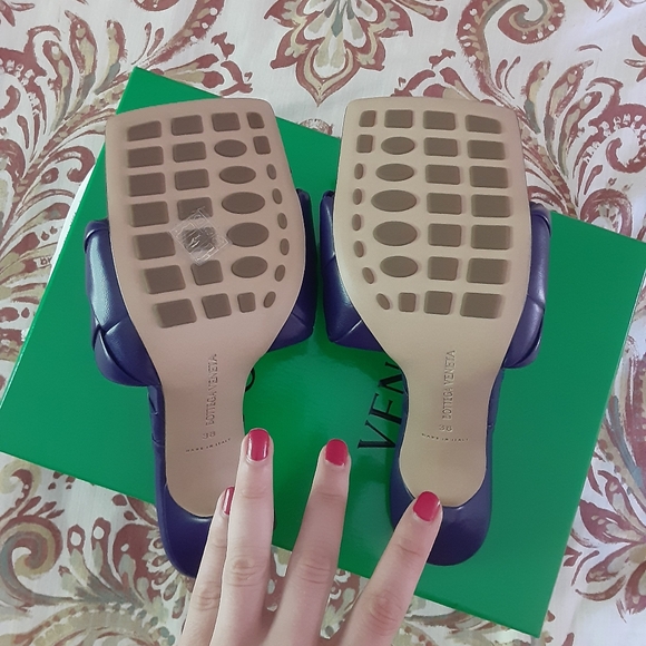 Bottega Veneta Lido Mule - Picture 4 of 5